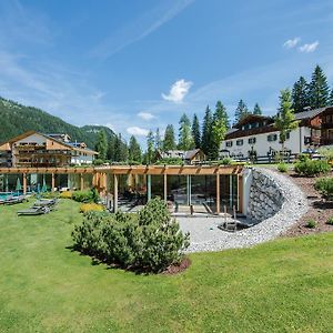 Hotel Dolomitenhof & Chalet Alte Post